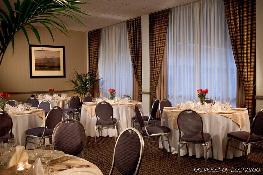 Crowne Plaza San Antonio Airport By Ihg Hotel Ресторант снимка